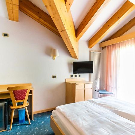 Garni Aritz Hotel Campitello di Fassa Exterior photo