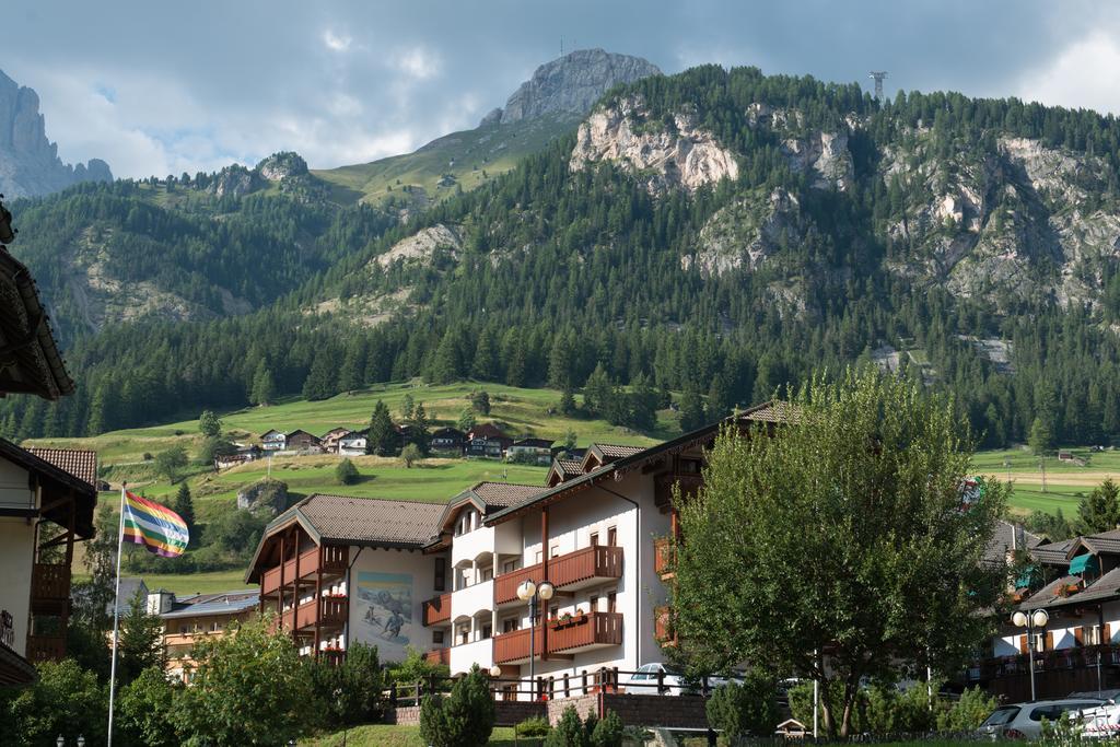 Garni Aritz Hotel Campitello di Fassa Exterior photo