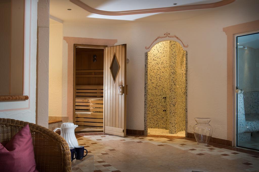 Garni Aritz Hotel Campitello di Fassa Exterior photo