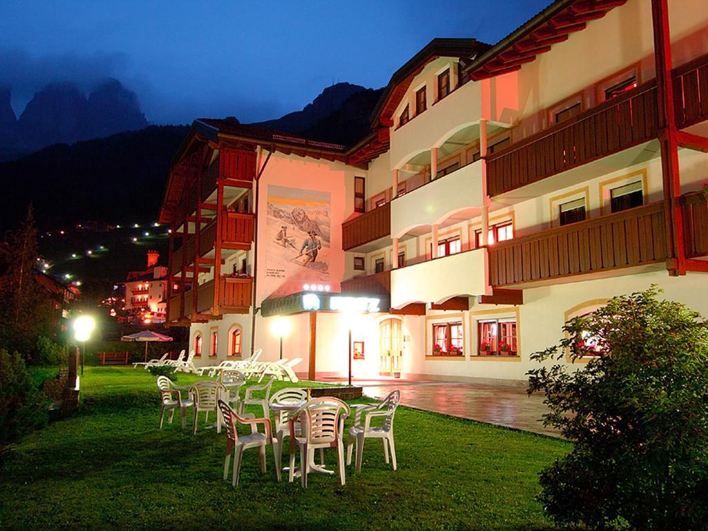 Garni Aritz Hotel Campitello di Fassa Exterior photo