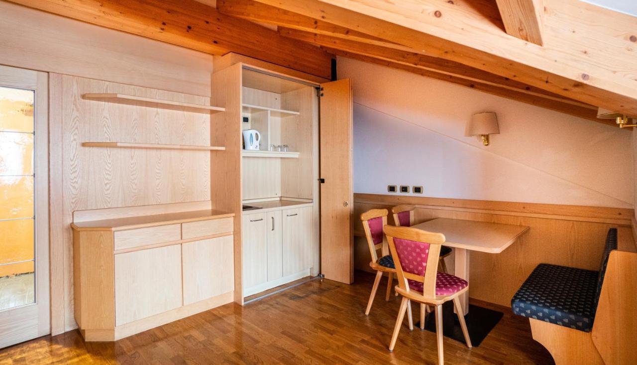 Garni Aritz Hotel Campitello di Fassa Exterior photo