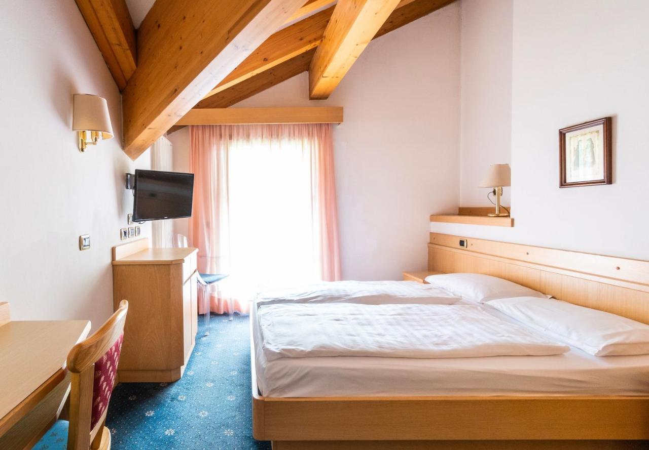 Garni Aritz Hotel Campitello di Fassa Exterior photo